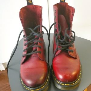 Dr. Martens 1460 Authentic Leather
